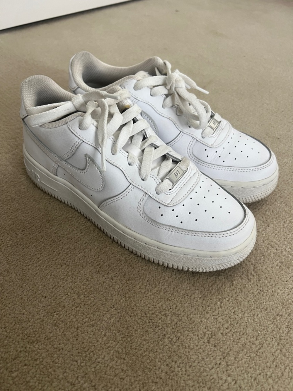 Nike White Low-Top Air Force 1
